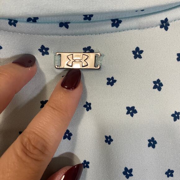 Under Armour Light Blue Ditsy Floral Sleeveless Polo Tank Top 1/4 Zip Sz M - Picture 7 of 9